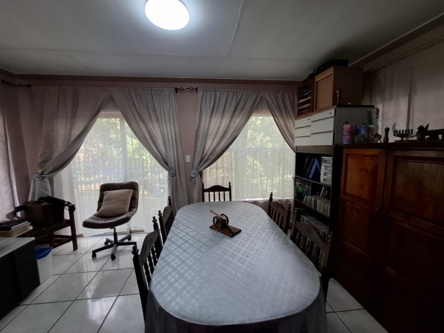 4 Bedroom Property for Sale in Safari Gardens North West